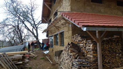 La nouvelle maison, construction en terre et bois