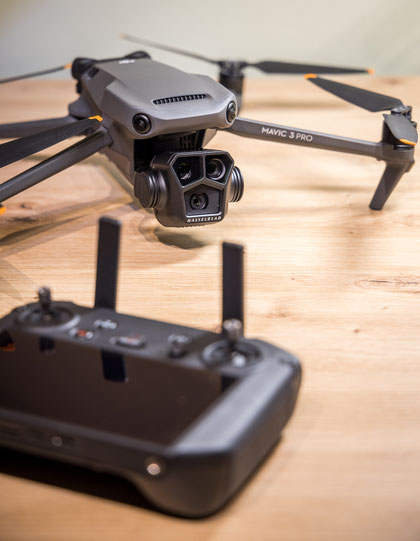 Drohne DJI Mavic 3 Pro mit Fernbedienung