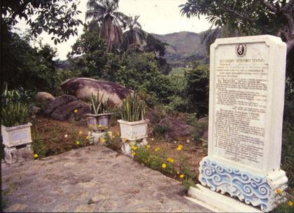 Tombeau du Dr Alexandre Yersin à Suối Dầu