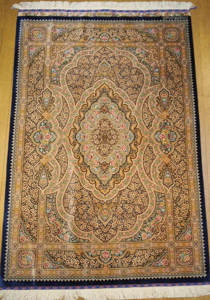QUMsilk  ザロニムサイズ　MOHARERI 工房 約100x150