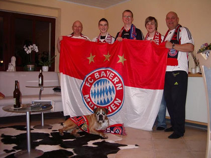 Geboren und getauft entstand der "FC BAYERN FANCLUB PHÖNIX MÖLBIS"