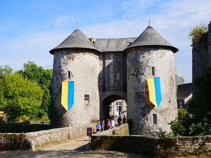 Château fort, médiéval, douves, châtelet, Chanteloup