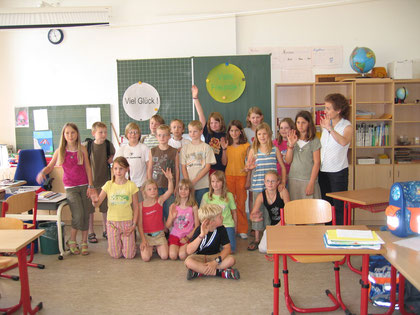 Abschlussklasse 2007 mit Klassenlehrerin Frau Müller