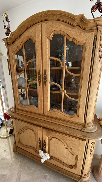 Artisan rénovation buffet laqueur sur riviera côte d'azur