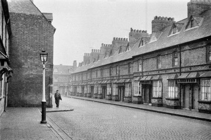 Near Ryder Street (Lawrence Street?) 1958. Reproduced with the kind permission of Keith Berry from his collection of photographs - see Acknowledgements for a direct link to his website.