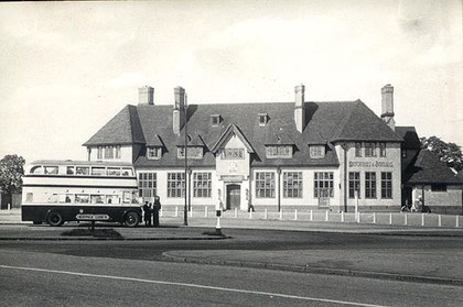 The Maypole public house c1950s - from Chris Myers' Home Guard website - see Acknowledgements.