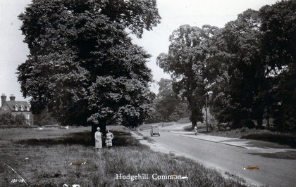 This post card is likely to be around the 1930s and was mailed on 6th May 1948. The farmhouse is where the flats, Hodgehill Court are now, opposite The Hunter's Moon. Text and image courtesy of Olwyn Powell on the Old Birmingham Pictures website.