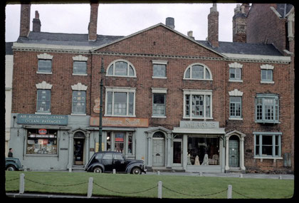 Nos. 17-19 Easy Row photographed by Phyllis Nicklin 1960 - See Acknowledgements, Keith Berry.