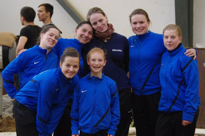 Team 2012: hinten: Katrin, Jane, Christin (unsere Pferdemama;) ), Natascha, Sina; vorn: Amelie und Hedi