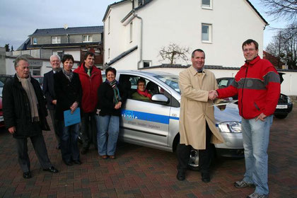 V. Li. Karl Seidenstücker, Dr. Eckart Claus vom Vorstand der Diakonie, Edelgard Wetzel, Dekan Wolfgang Heinicke, Brigitte Neumann, Mechthild Hernold, Jens-Uwe Richter und Holger Philippi.