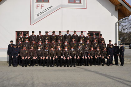 Mannschaftsfoto der FF Egelsdorf 2012