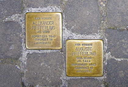 Stolpersteine in Lauterbach für Alexander und Auguste Pfifferling