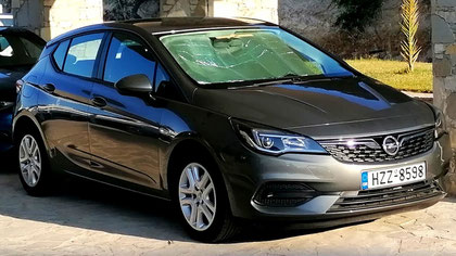 Opel Astra Turbo, exemplarisches Modell, zu mieten in Kokosnussbraun