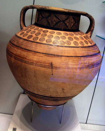 Large Amphora Bichrome IV ware, Pierides Collection, Nicosia