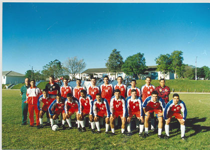 Equipe de Futebol do Esqd Cmdo e 1º Pel PE do ano de 2001