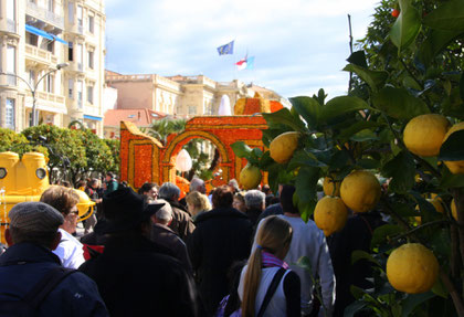 Bild: Skulptur im Jardin Biovés beim Féte du Citron in Menton