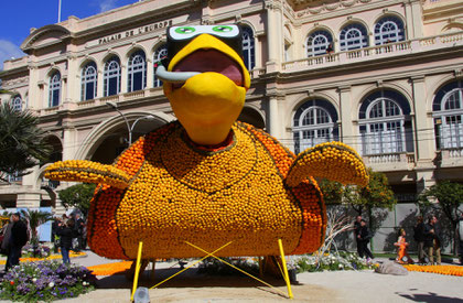 Bild: Skulptur im Jardin Biovés beim Féte du Citron in Menton