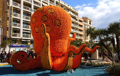 Bild: Skulptur im Jardin Biovés beim Féte du Citron in Menton