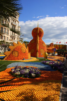 Bild: Skulptur im Jardin Biovés beim Féte du Citron in Menton