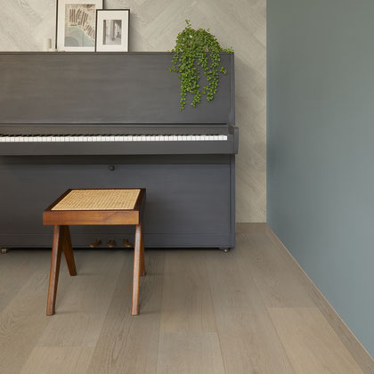Barley (50 LVRE 2754) + Juniper (wall - 50 LVRH 2713)_Naturals