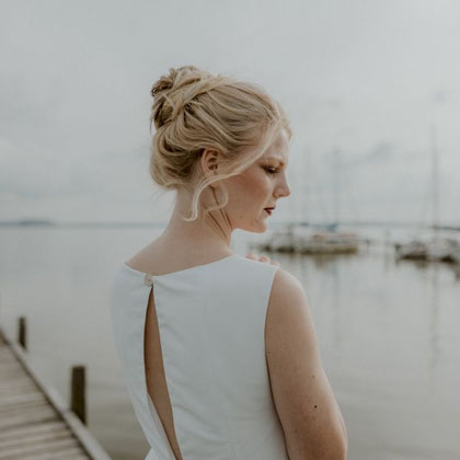 POLARMEER Hochzeitskleid schlicht und pur! OCEAN BRIDE Brautkleider aus SEAQUAL® YARN 