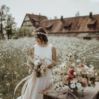 MAYRA Brautkleid schlicht im natürlichen Look -  nachhaltig und fair hergestellt