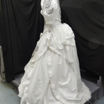 Une Robe De Mariee Steampunk Ou Un Costume Venitien Crazy By Nath