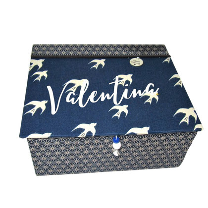 Mädchen-Schmuckbox S Japan Schwalben und Asanoha blau OHNE Lederband, personalisierbar, zeitlos schön 