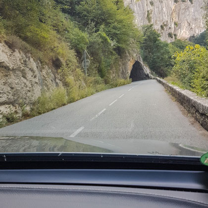 Bild: Straße in der Gorges du Loup