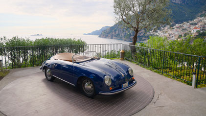 A Couple Session with a Vintage Porsche in Positano