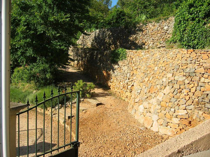 dry-stone-wall-restoration-walling-flassans-var