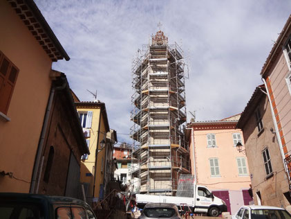 restoration-scaffolding-clock-tower-stone-gonfaron-var-83