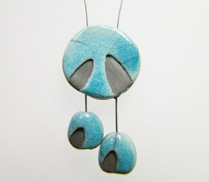 Collier bleu en céramique raku