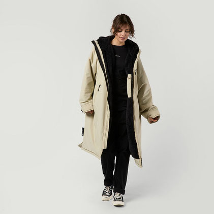 Mystic Poncho Explore Sand 2025 bei WindSucht im STORE NRW