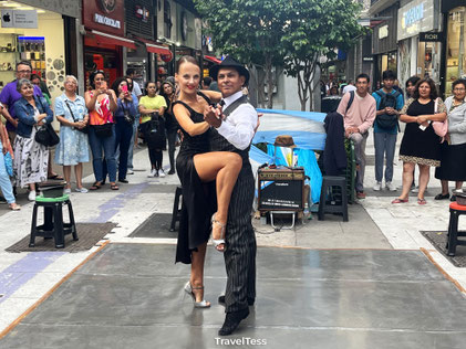 Tangodans op straat in Buenos Aires