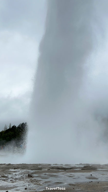 Strokkur geiser uitbarsting