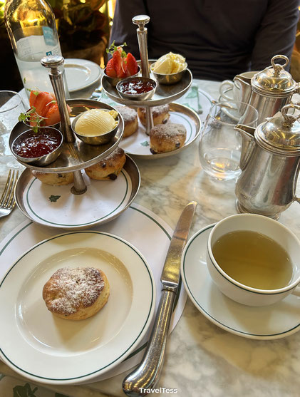 Cream Tea bij The Ivy City Garden