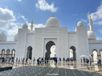 Sjeik Zayed Moskee entree