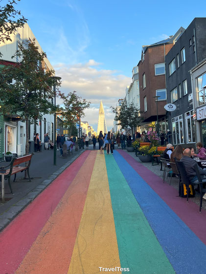 Regenboogstraat Reykjavik