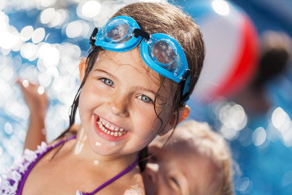 Babyschwimmen, Schwimmschule Stefanski, Auster, Auster Graz, Schwimmschule Stefanski, Schwimmkurse, Kleinkindschwimmen, Anfängerschwimmkurse