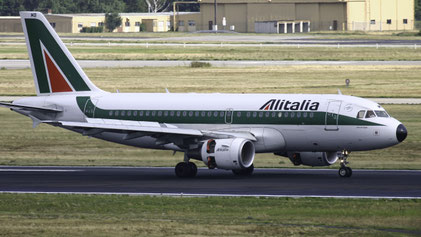 --- Airbus A319-100 --- I-BIMB --- First Flight: 2003 --- MSN: 2033 --- Frankfurt Rhein-Main (FRA - EDDF) 2005