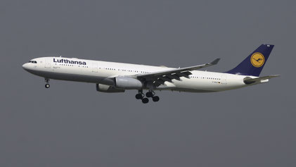 --- Airbus A330-300 --- D-AIKB --- First Flight: 2004 --- MSN: 576 --- Frankfurt Rhein-Main (FRA - EDDF) 2007