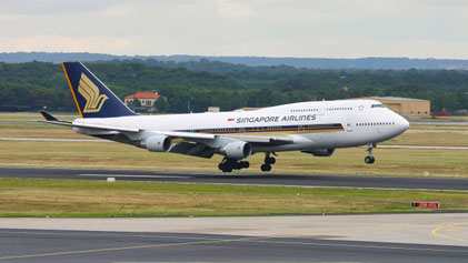 --- Boeing 747-400 --- 9V-SPQ --- First Flight: 2001 --- MSN: 28025 --- Frankfurt Rhein-Main (FRA - EDDF) 2005