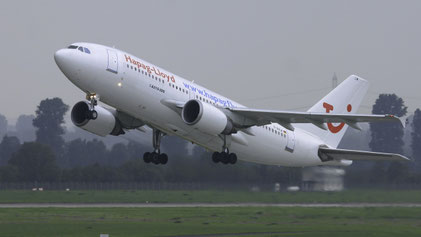 --- Airbus A310-200 --- D-AHLW --- First Flight: 1986 --- MSN: 427 --- Dusseldorf Rhein-Ruhr (DUS - EDDL) 2005