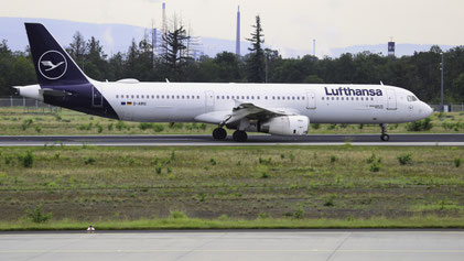 --- Airbus A321-100 --- D-AIRU (*2) --- First Flight: 1997 --- MSN: 692 --- Frankfurt Rhein-Main (FRA - EDDF) 2023
