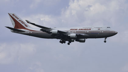 --- Boeing 747-400 --- VT-AIQ --- First Flight: 1991 --- MSN: 24975 --- Frankfurt Rhein-Main (FRA - EDDF) 2006