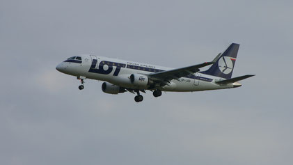 ---- Embraer ERJ-170STD ---- SP-LDD ---- First Flight: 2004 ---- MSN: 27 ---- Brussels National (BRU - EBBR) 2006