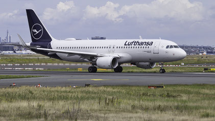 Airbus A320-200"Sharklets" --- D-AIZS --- First Flight: 2013 --- MSN: 5557 Frankfurt Rhein-Main (FRA - EDDF) 2023