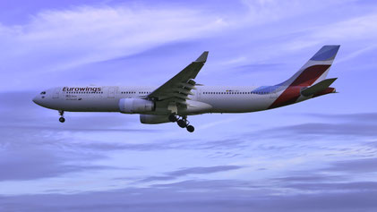---- Airbus A330-300 ---- OO-SFJ ---- First Flight: 2005 ---- MSN: 701 ----- "Opb: Brussels Airlines" --- Brussels National (BRU - EBBR) 2017
