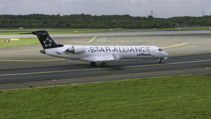 -- Bombardier CRJ-700ER --- D-ACPS --- First Flight: 2003 -- MSN: 10100 -- "Star Alliance" --- Dusseldorf Rhein-Ruhr (DUS - EDDL) 2004